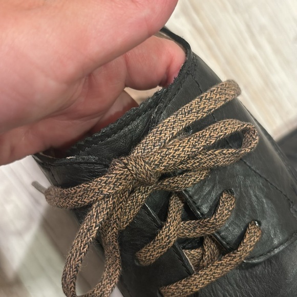 UGG Australia Men's Black Dalby Cap Toe size 10.5 - Picture 5 of 7